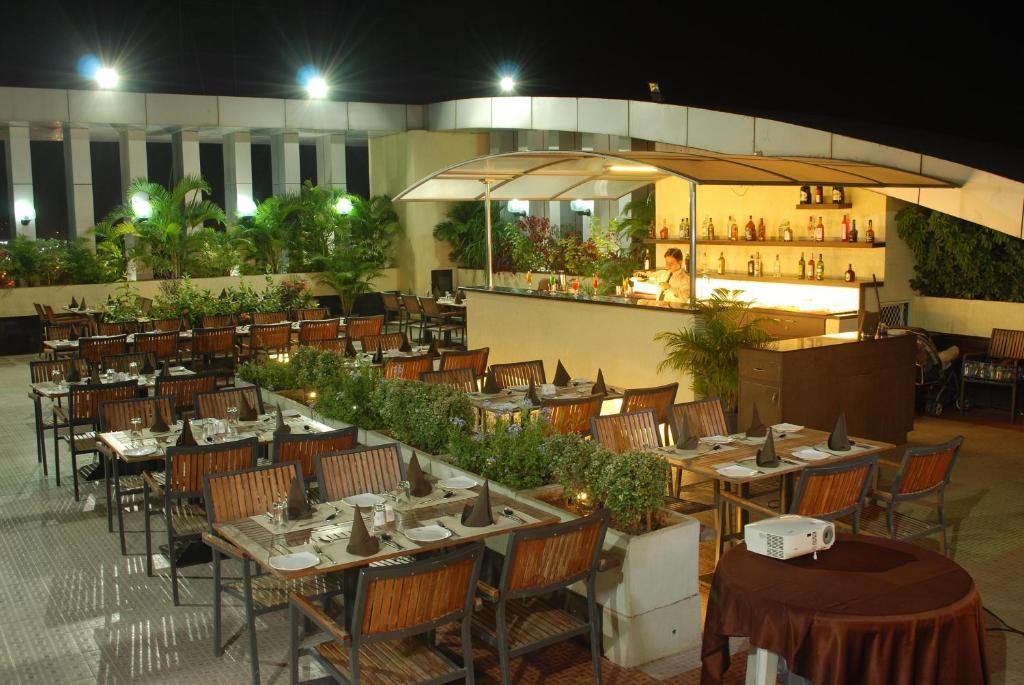 מלון Pimpri-Chinchwad Ambience Executive מסעדה תמונה
